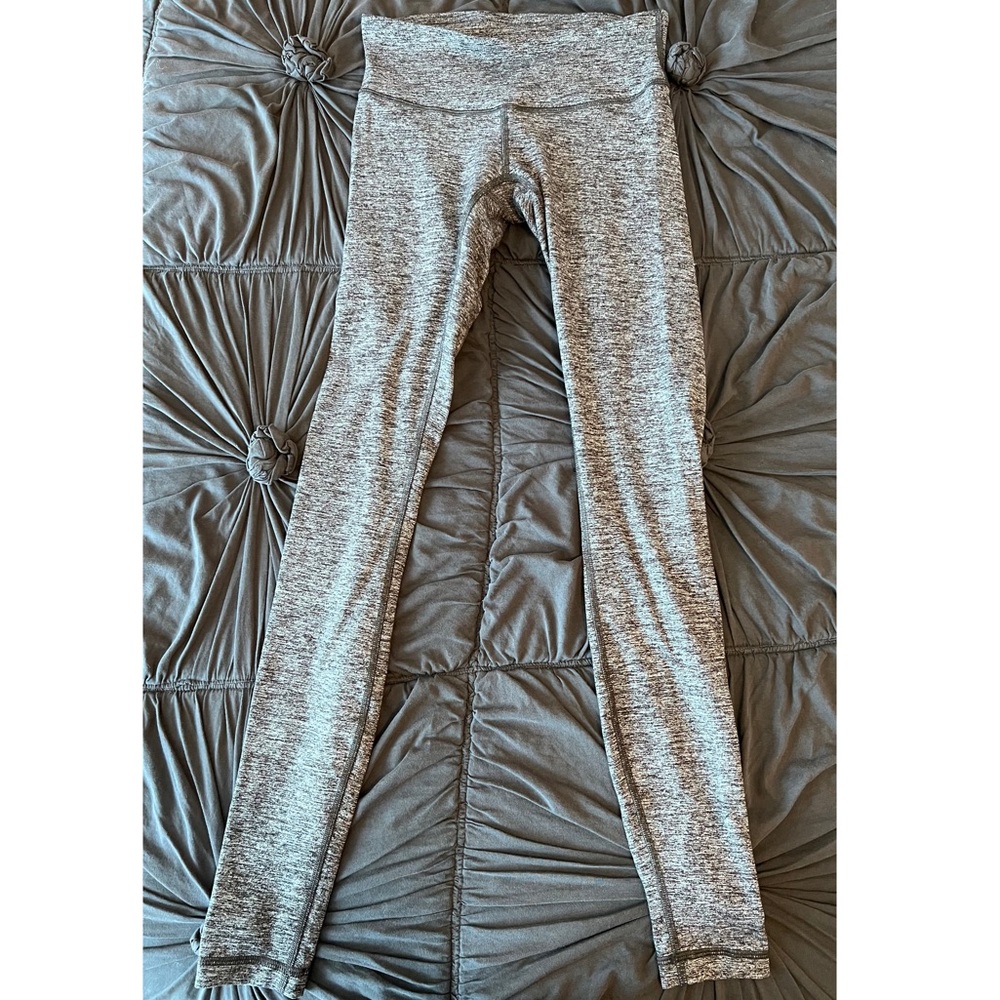 💖 Lululemon Heathered Grey Legging Size 2 💖